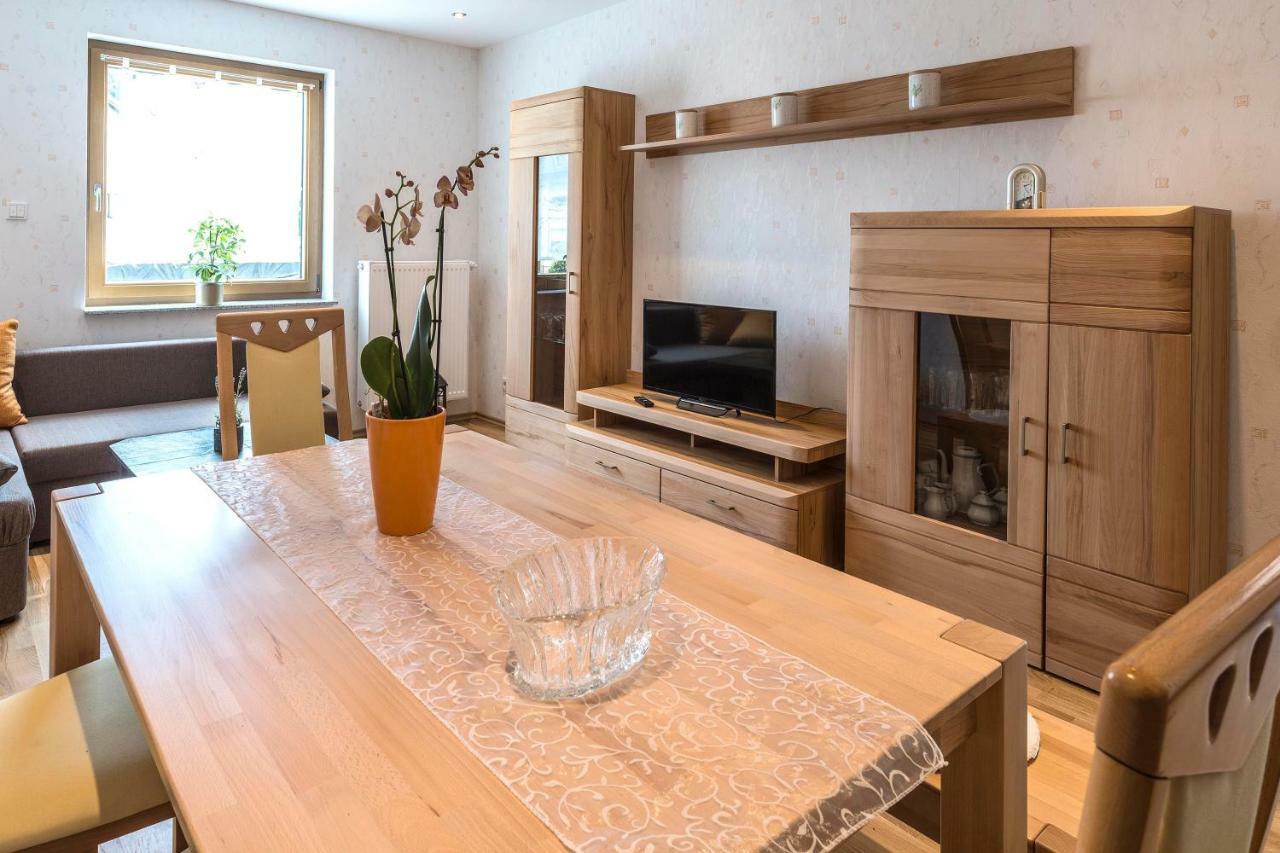 Ferienwohnung Familie Bauer Rimlingen Buitenkant foto